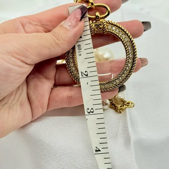 Chanel Vintage Pearl Crystal  Magnifying Glass Pendant Necklace XL - Picture 8 of 12